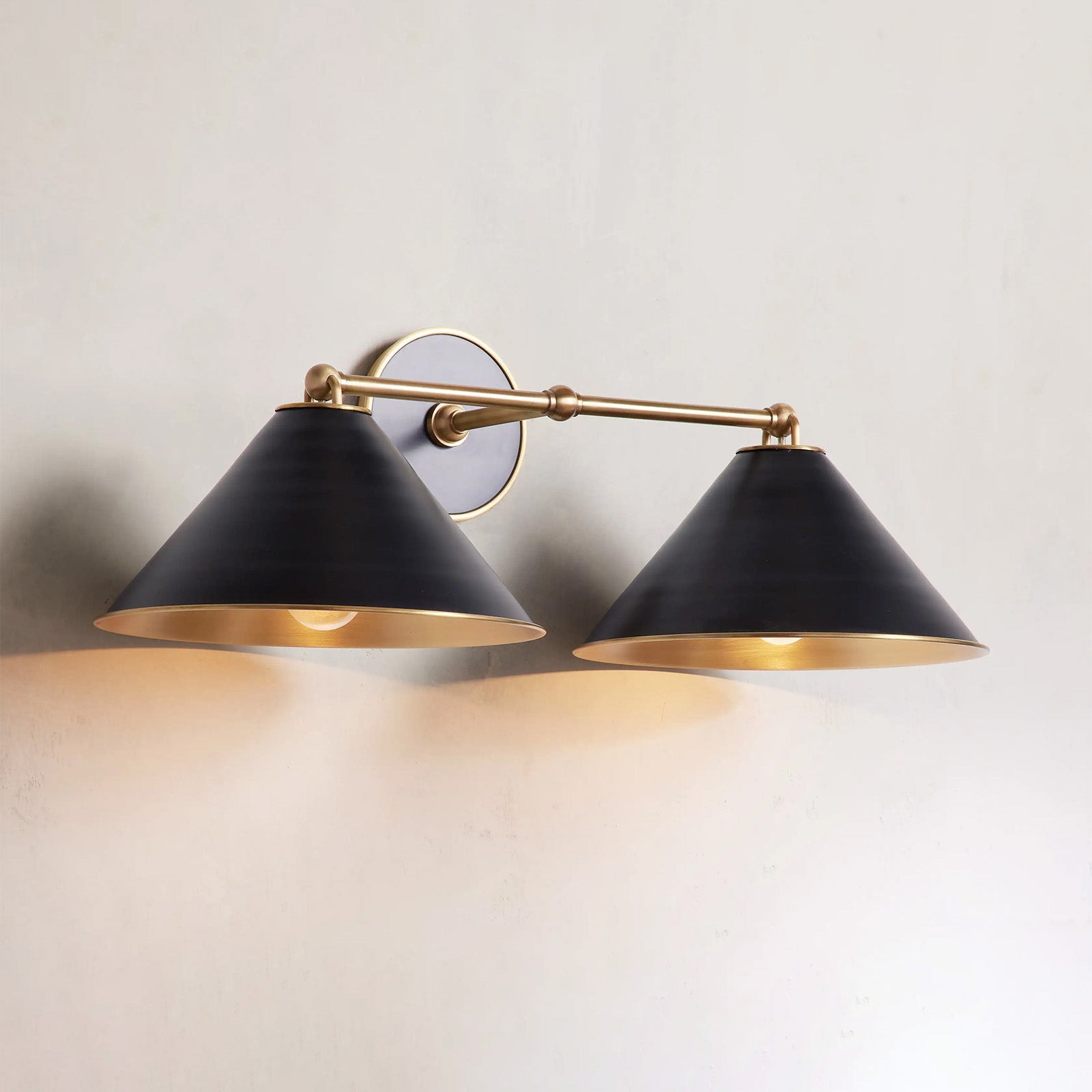 Arno Wall Sconce - Camilalamps - CAARHWS - 256629