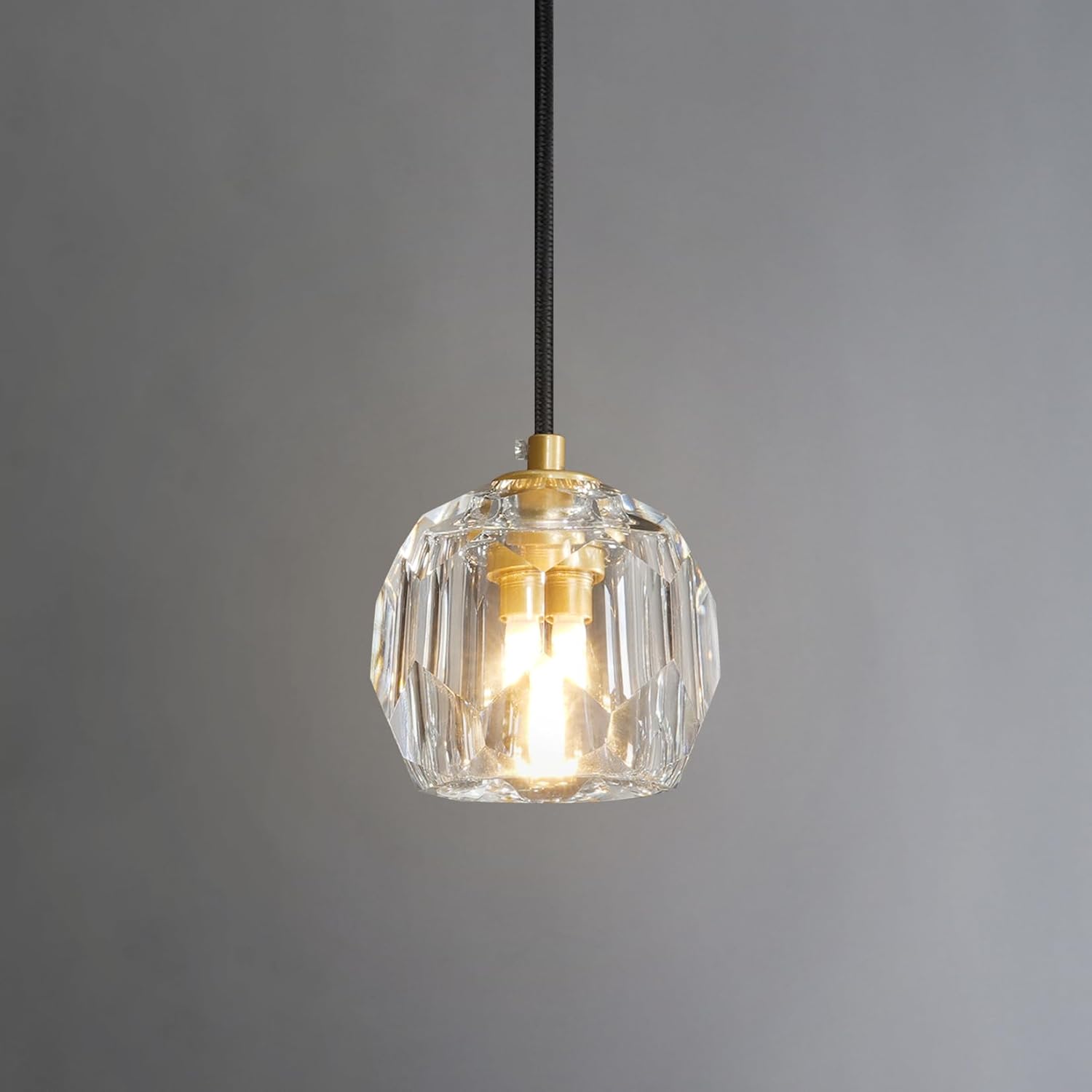 Crystal Pendant Light Kitchen Island, Adjustable Brass Pendant Light Fixtures, Indoor Modern Pendant Lights Over Island for Living Room, Dining Room, Bedroom, Bathroom(Bulb Included)