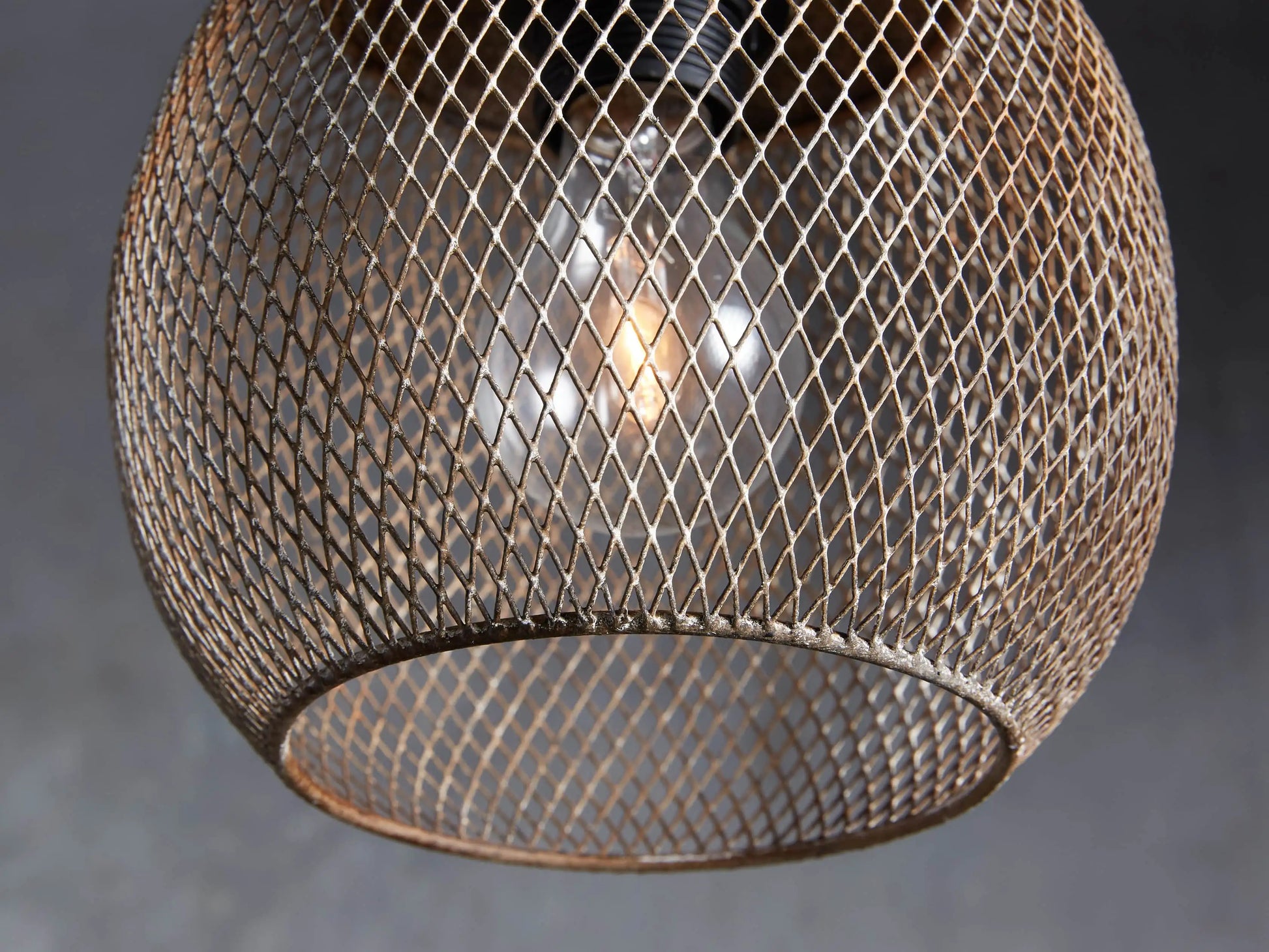 Lanister Mesh Pendant - Camilalamps - CAARHPEN - 256311