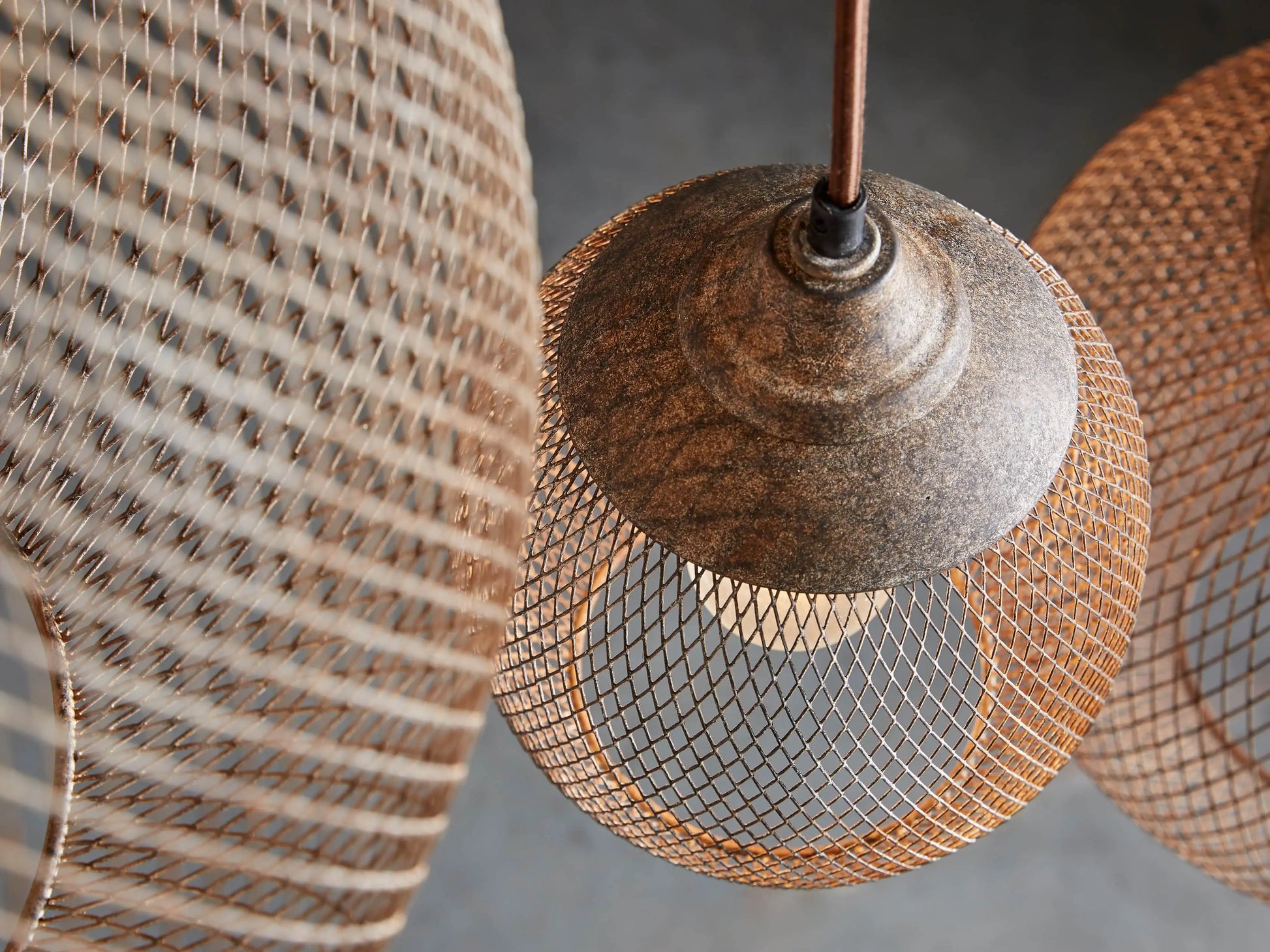 Lanister Mesh Pendant - Camilalamps - CAARHPEN - 256311
