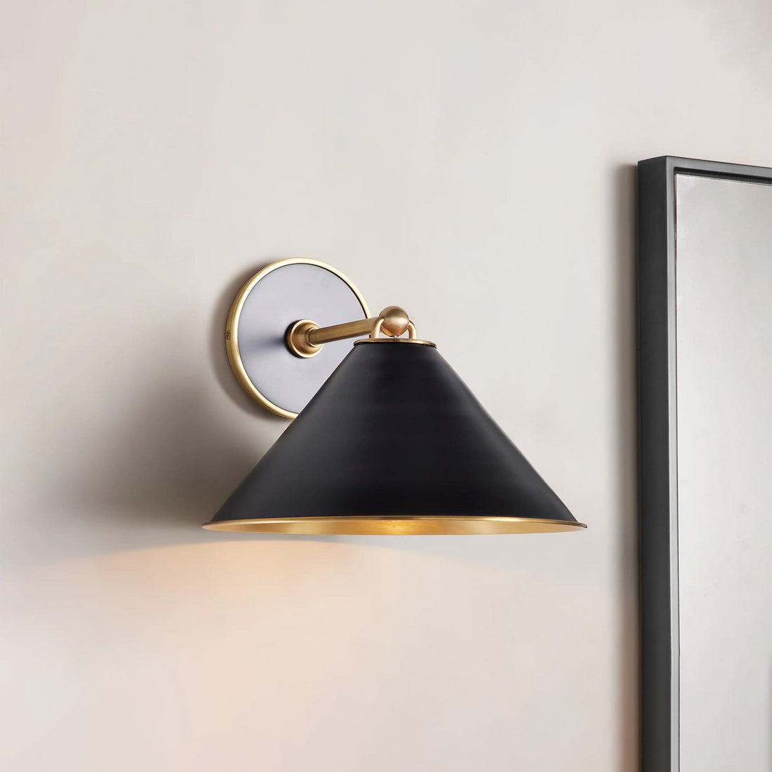 Arno Wall Sconce - Camilalamps - CAARHWS - 256628