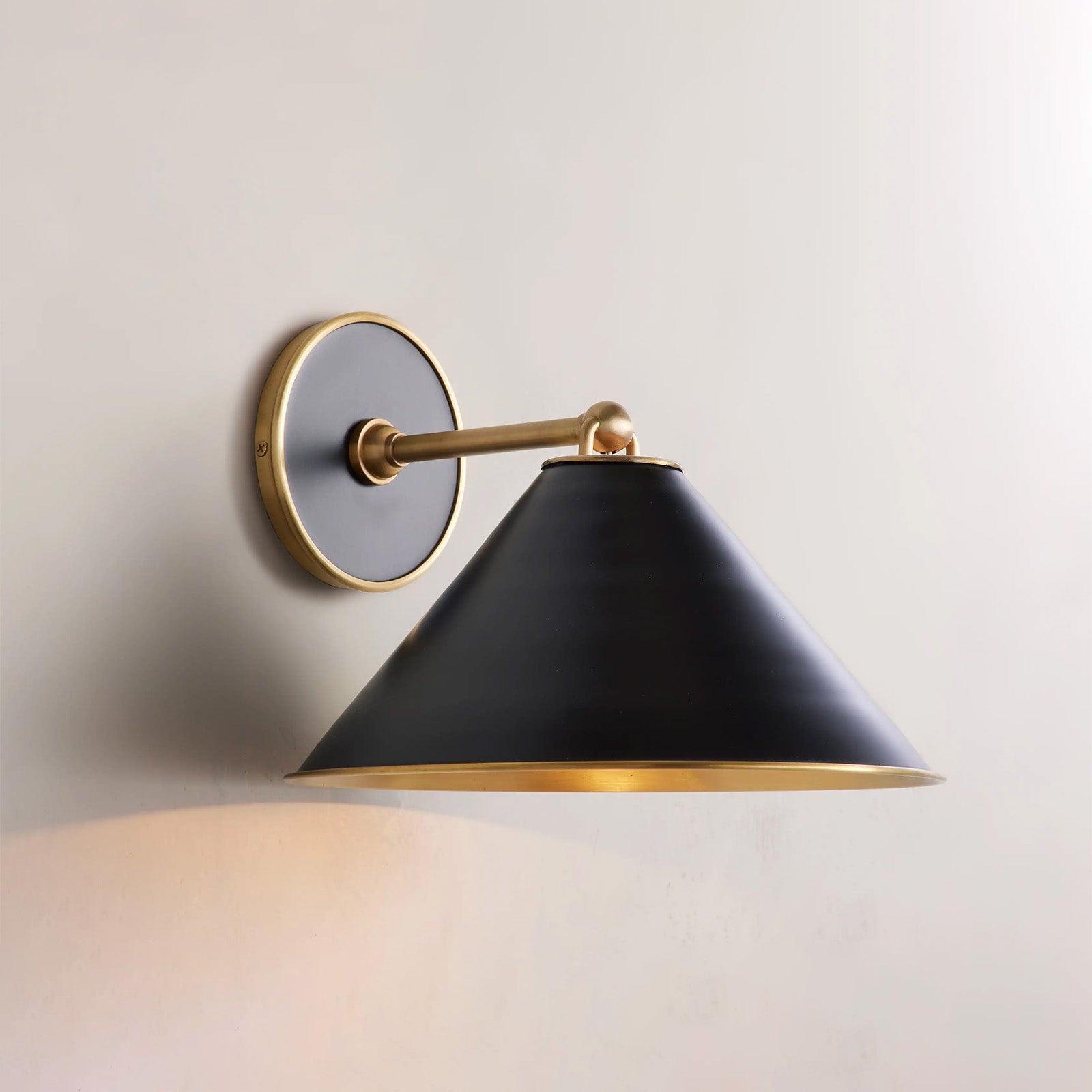 Arno Wall Sconce - Camilalamps - CAARHWS - 256628