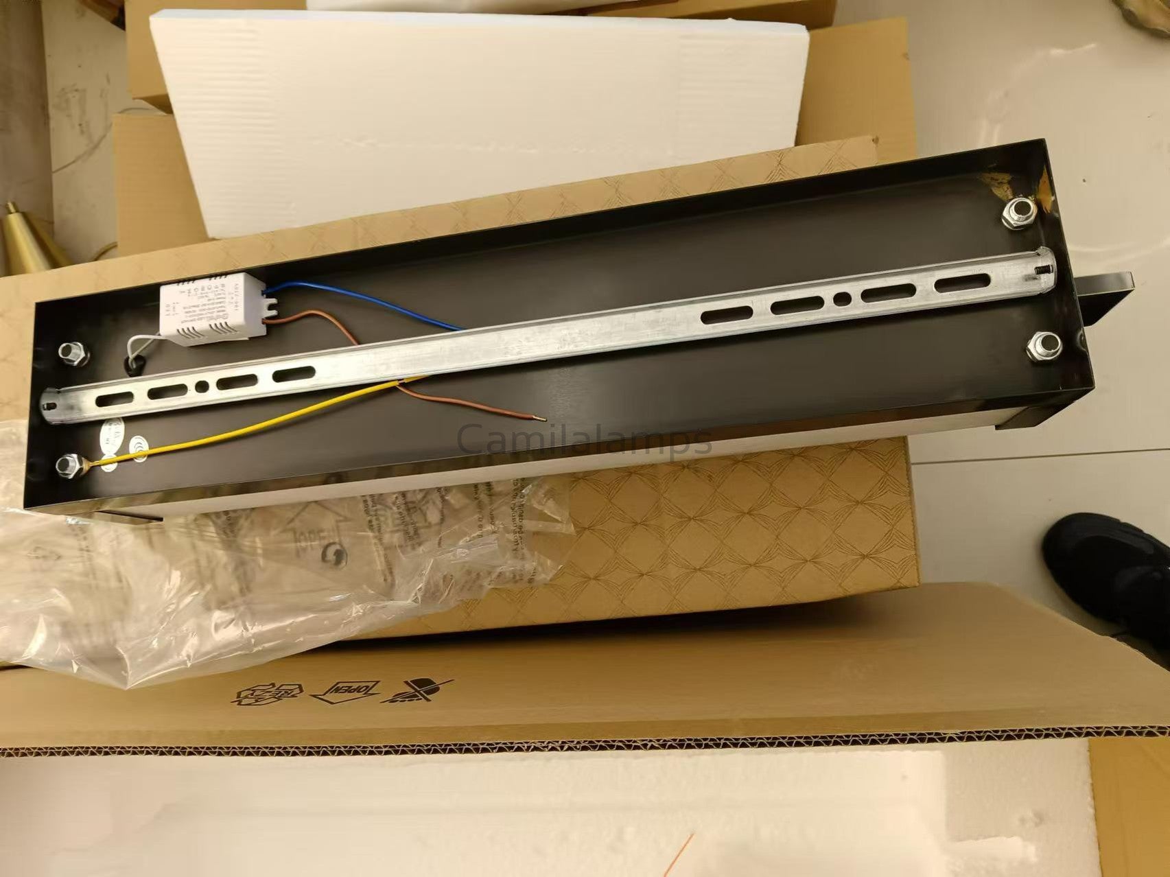 Beckett Alabaster Wall Sconce - Camilalamps - CA - Becke - 1754 - 001