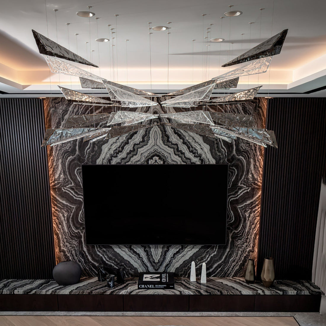 Breeze Chandelier - Camilalamps - VKC8-1240523-101