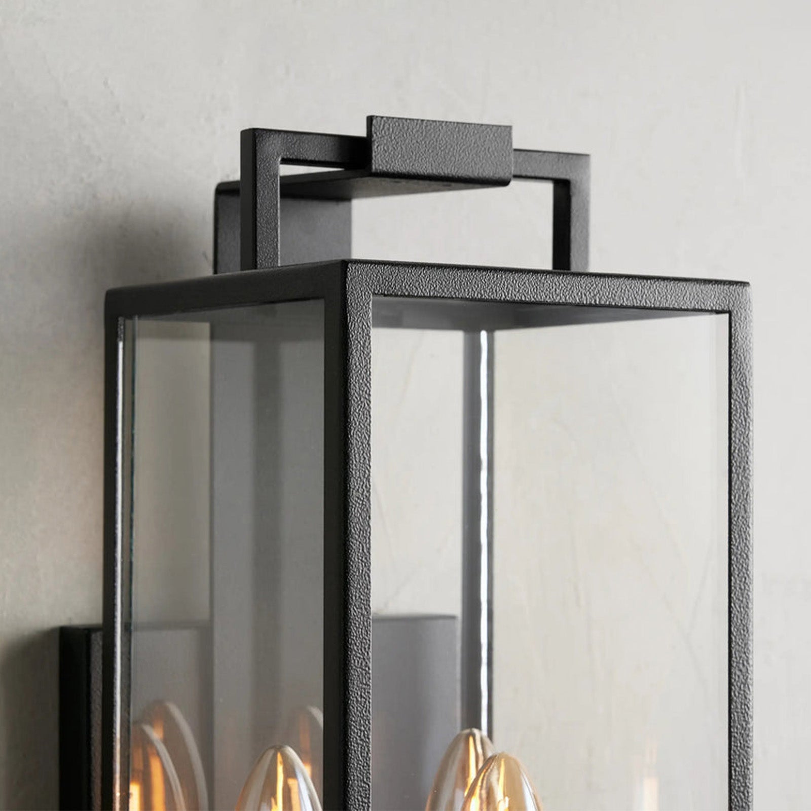 Hendricks Outdoor Wall Sconce - Camilalamps - CAARHWS - 256623