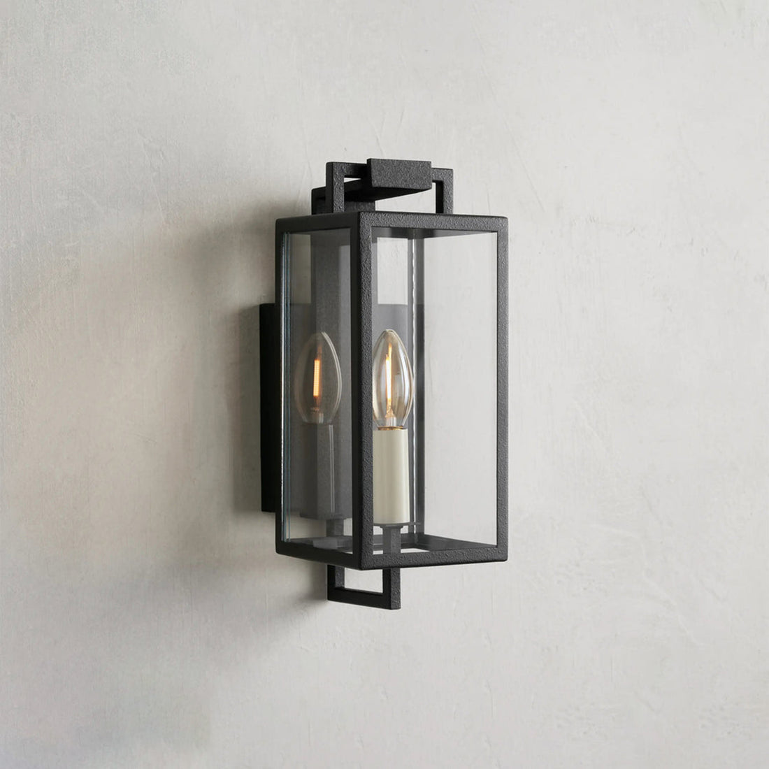 Hendricks Outdoor Wall Sconce - Camilalamps - CAARHWS - 256622