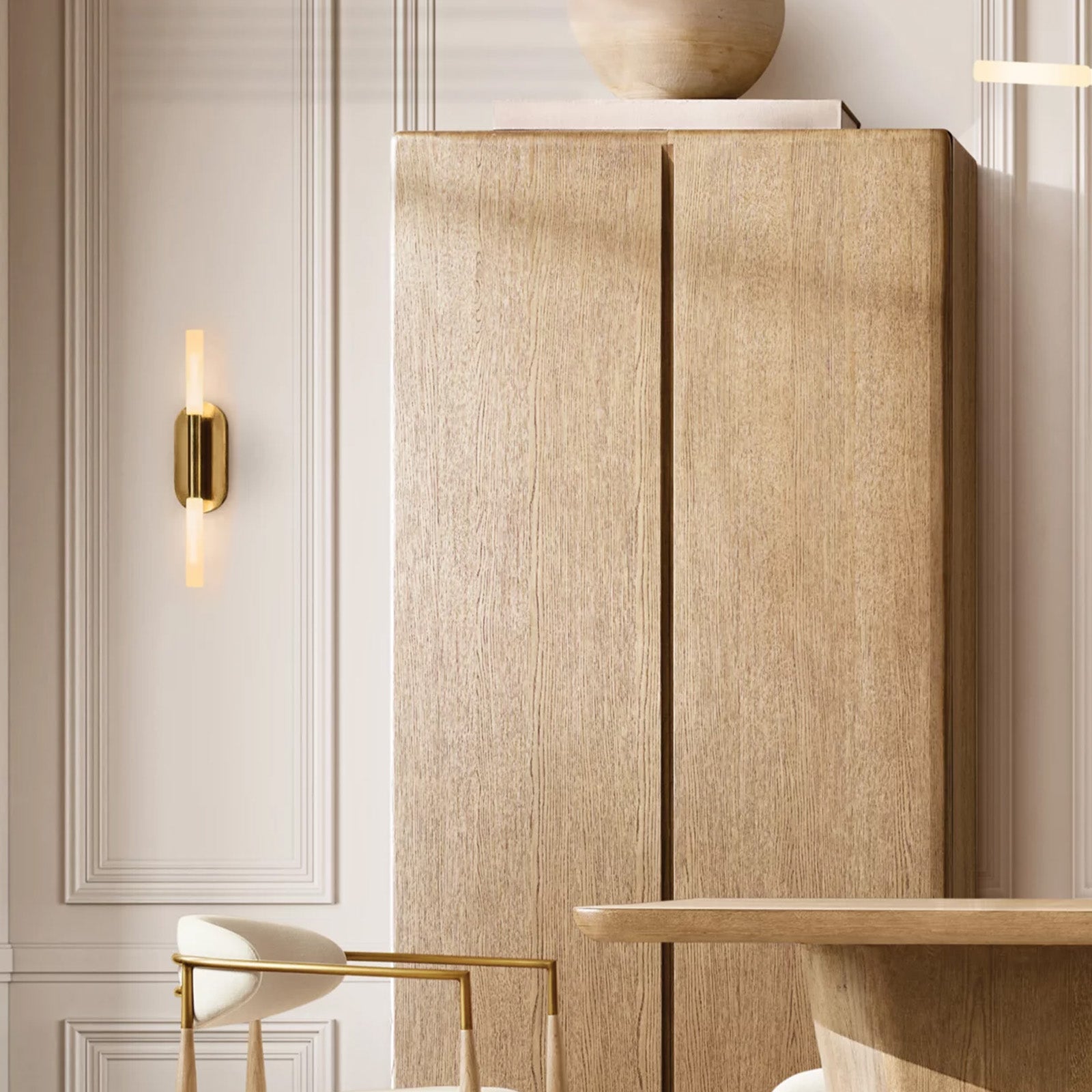 Roussel Linear Sconce - Camilalamps - CAARHWS - 256141